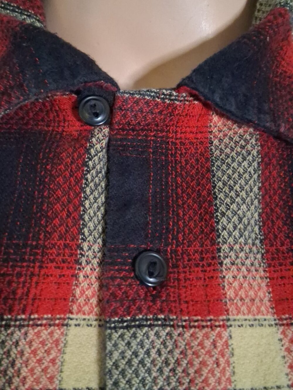Vans-Red-Black-Plaid-Flannel-Men-Button down- Medium - Picture 9 of 14